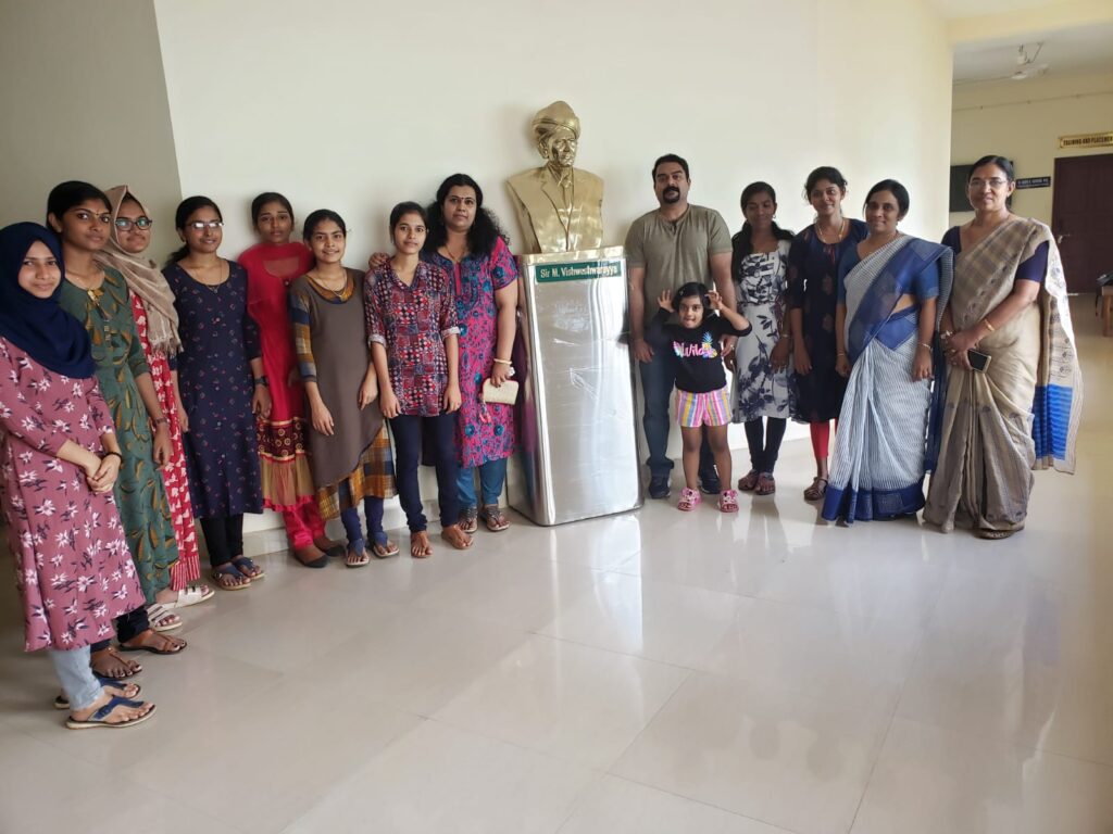 College students sponsored by Vidyashakti at Government engineering college trissur